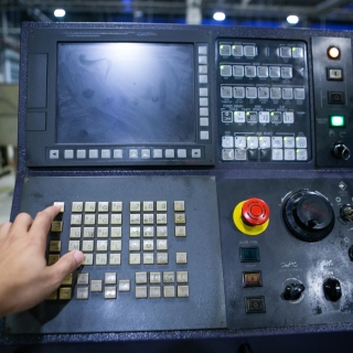 Aluguel de máquinas para manutenção industrial Itu Aluguel de retroescavadeira Sorocaba Rolo compressor aluguel Sorocaba